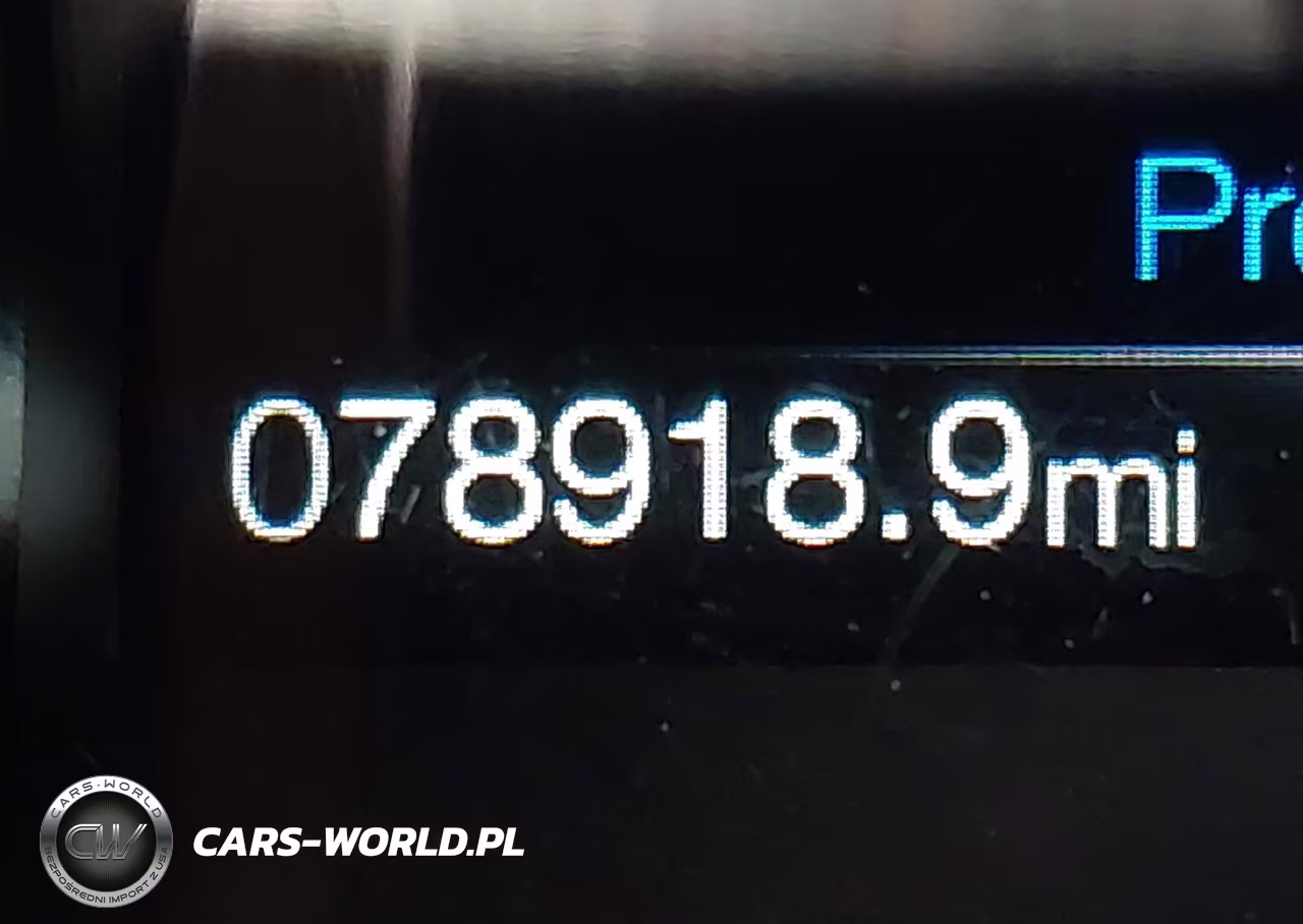 2018 Ford Mustang Ecoboost VIN:1FA6P8TH9J5109296 - 16