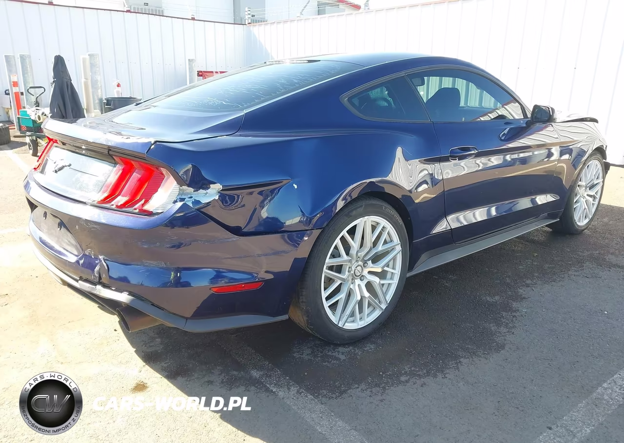 2018 Ford Mustang Ecoboost VIN:1FA6P8TH9J5109296 - 4