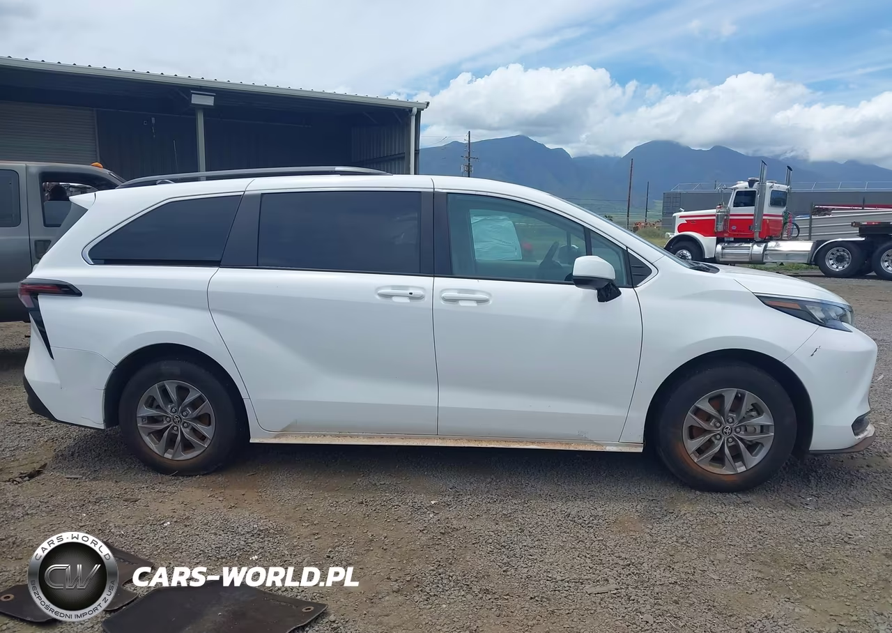 2024 Toyota Sienna Le VIN:5TDKRKEC0RS186940 - 13