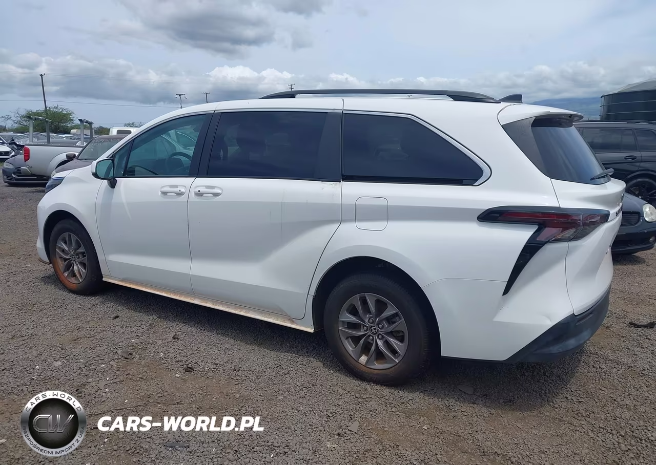 2024 Toyota Sienna Le VIN:5TDKRKEC0RS186940 - 3