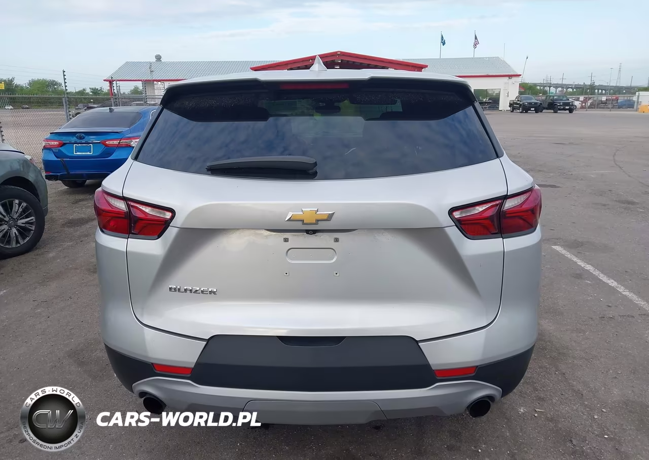 2019 Chevrolet Blazer VIN:3GNKBBRA5KS697047 - 16