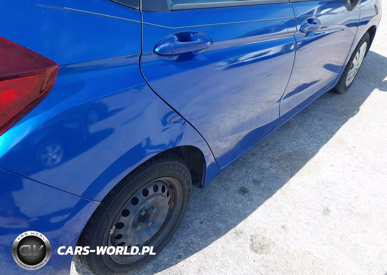 2015 Honda Fit Lx VIN:3HGGK5H5XFM768291 - 18