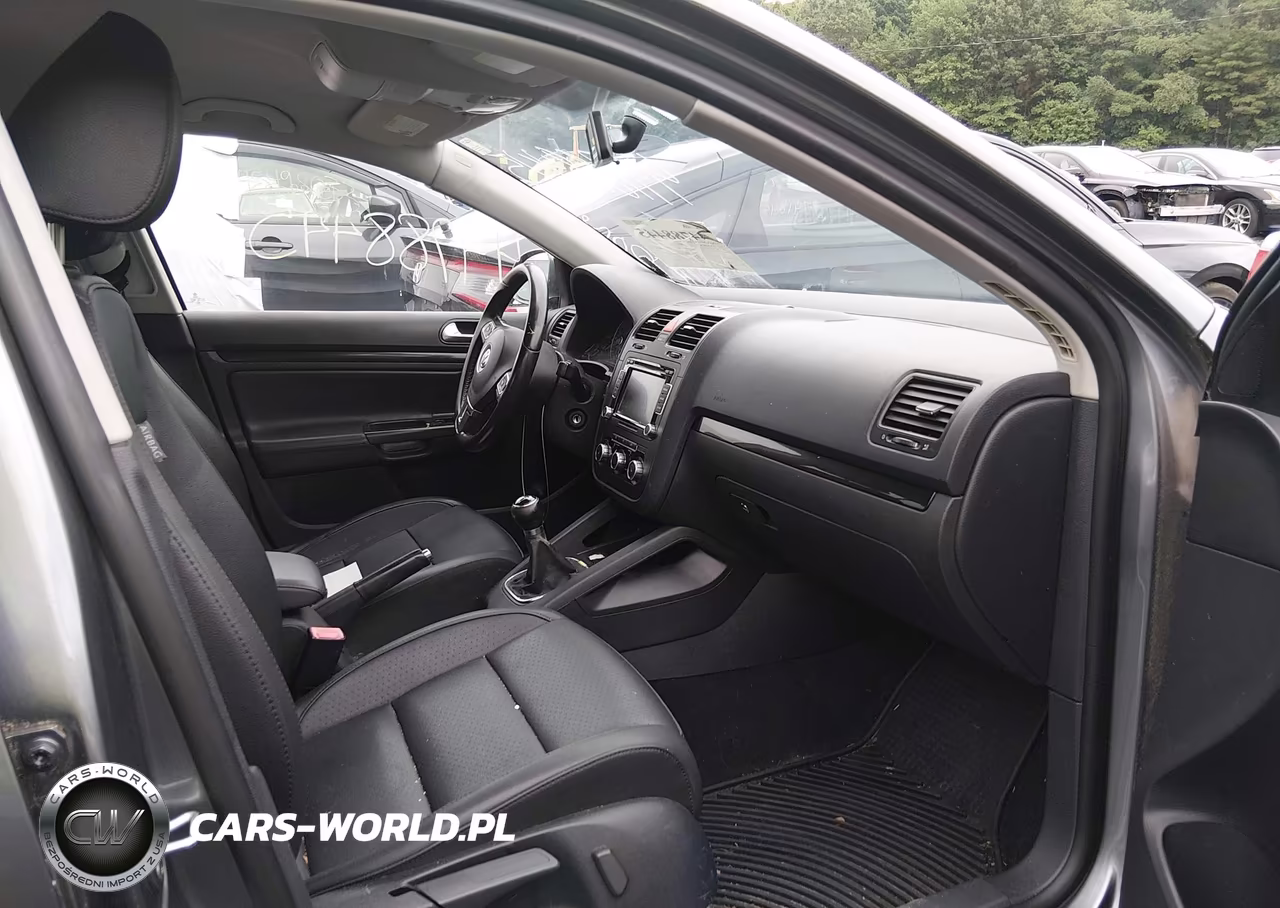 2010 Volkswagen Jetta Tdi VIN:3VWAL7AJ6AM132428 - 5