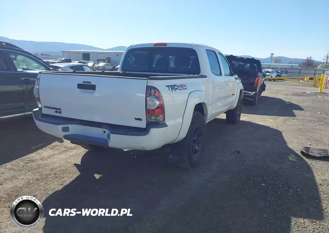 2015 Toyota Tacoma Trd Pro VIN:5TFLU4EN1FX123528 - 4
