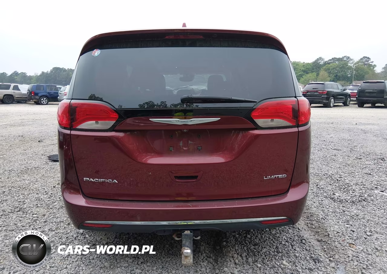 2018 Chrysler Pacifica Limited VIN:2C4RC1GG3JR100155 - 16