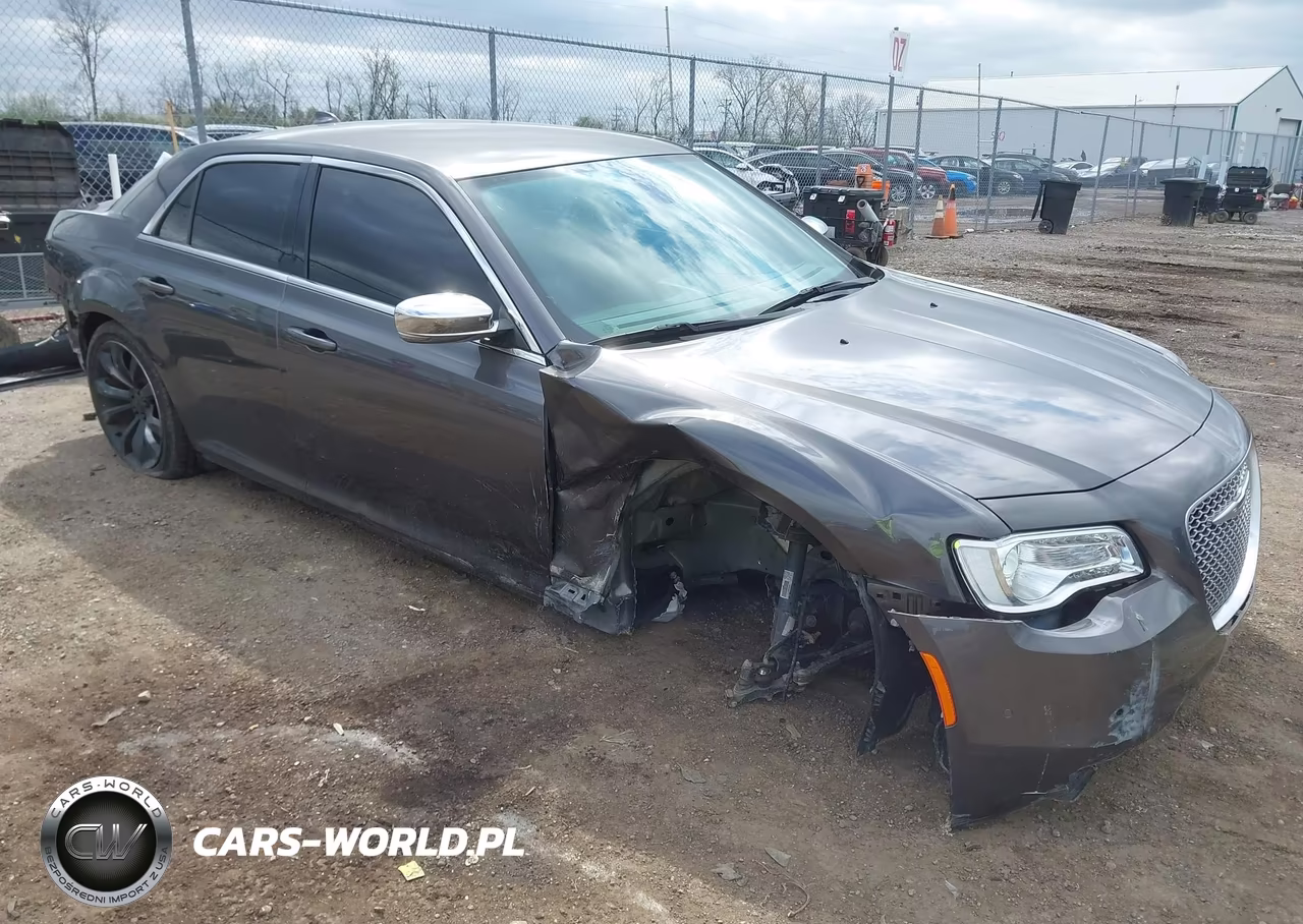 2021 Chrysler 300 Touring L – zdjęcie 1 z 17