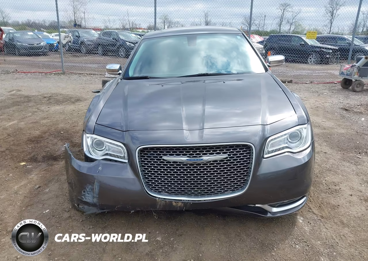 2021 Chrysler 300 Touring L VIN:2C3CCAAG9MH675969 - 13