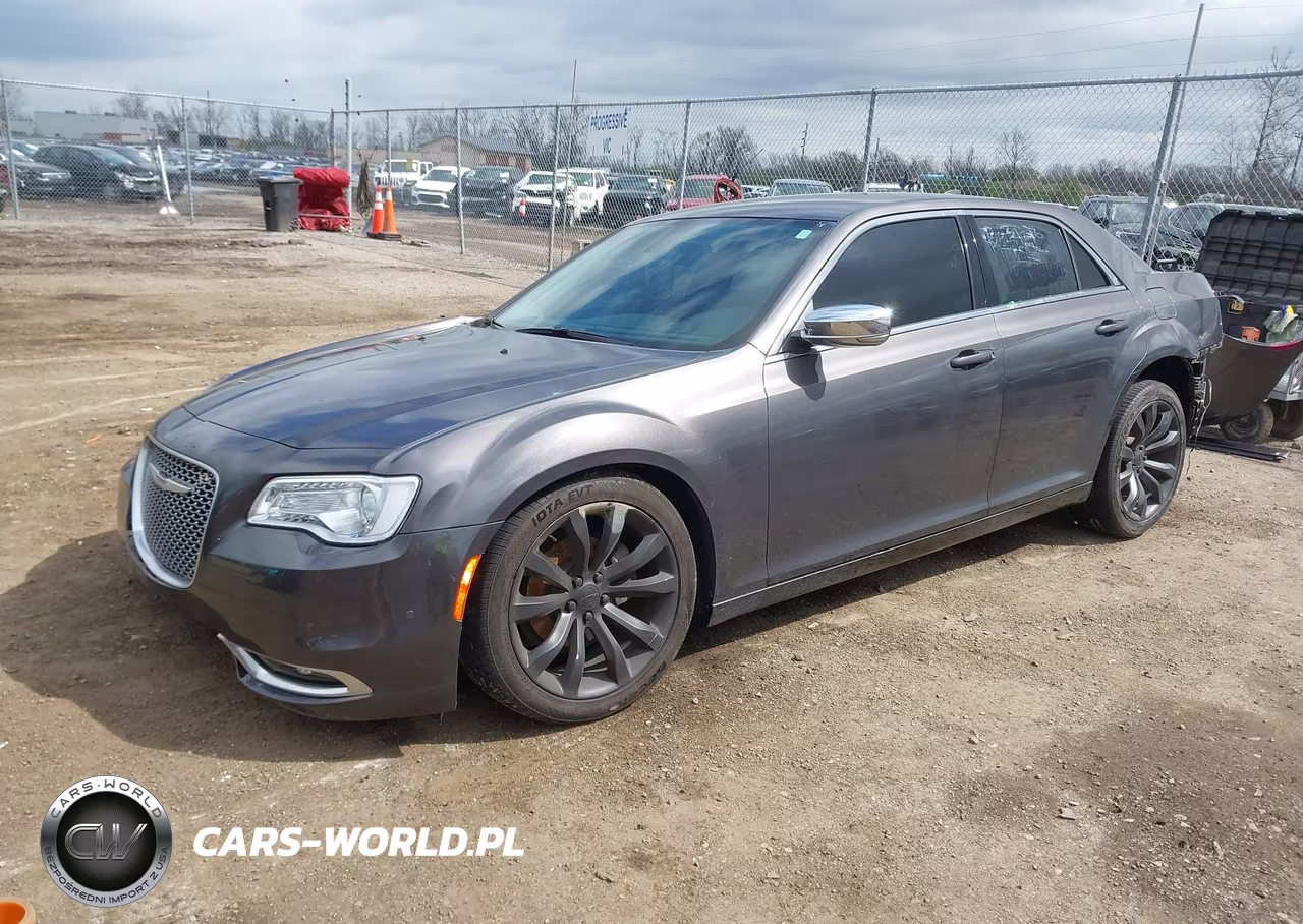 2021 Chrysler 300 Touring L VIN:2C3CCAAG9MH675969 - 2