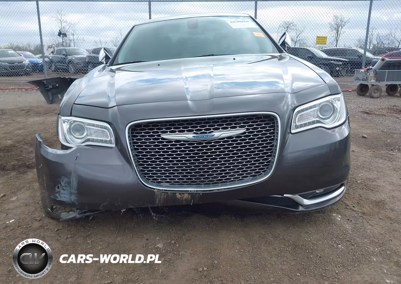 2021 Chrysler 300 Touring L VIN:2C3CCAAG9MH675969 - 6