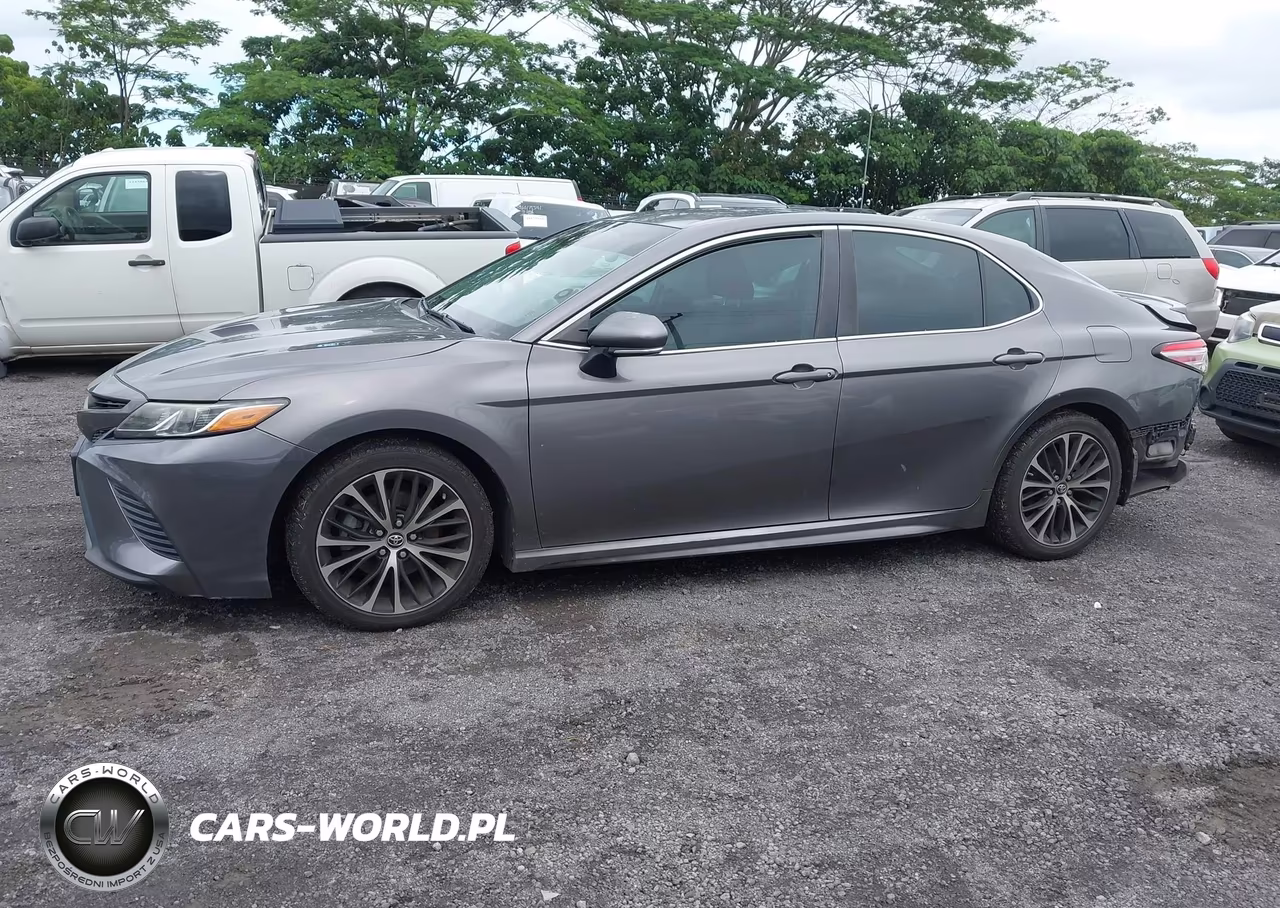 2018 Toyota Camry Se VIN:4T1B11HK0JU605952 - 15