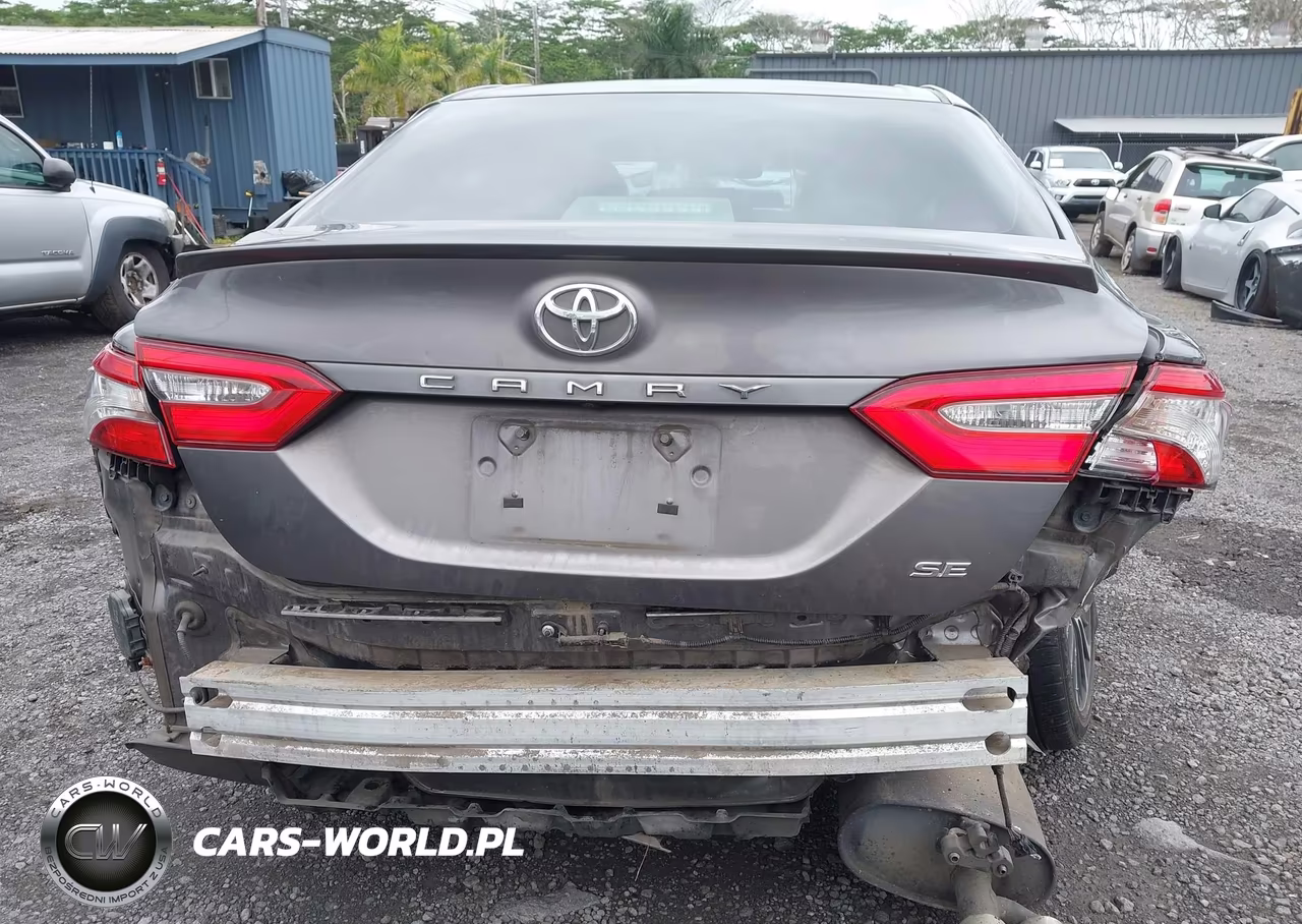 2018 Toyota Camry Se VIN:4T1B11HK0JU605952 - 18