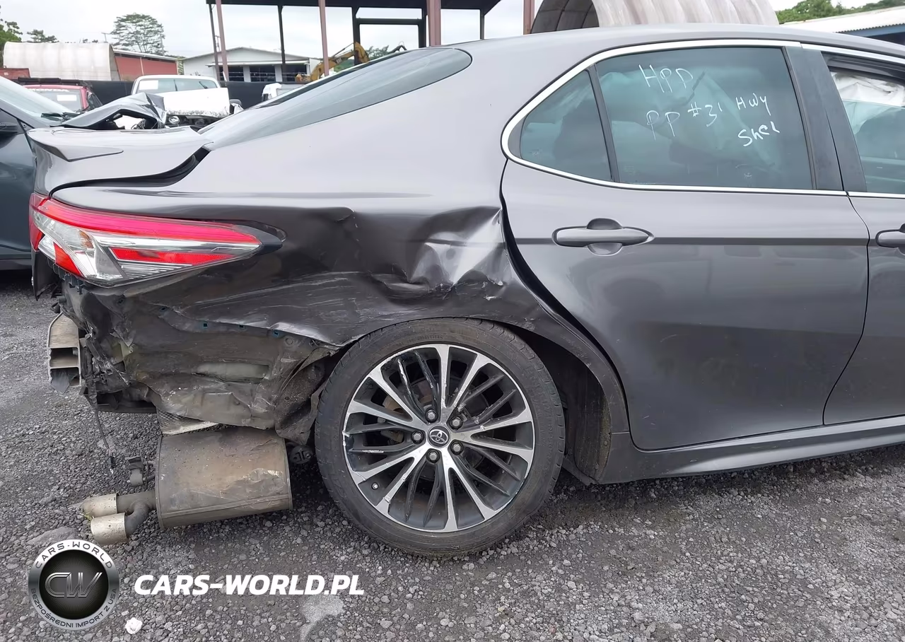 2018 Toyota Camry Se VIN:4T1B11HK0JU605952 - 19