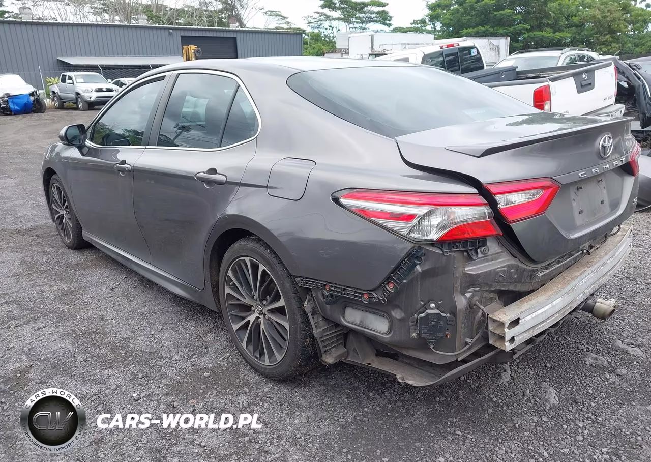 2018 Toyota Camry Se VIN:4T1B11HK0JU605952 - 3
