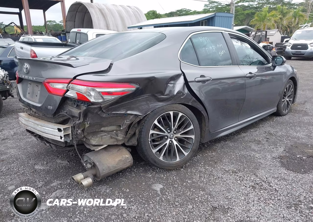 2018 Toyota Camry Se VIN:4T1B11HK0JU605952 - 4