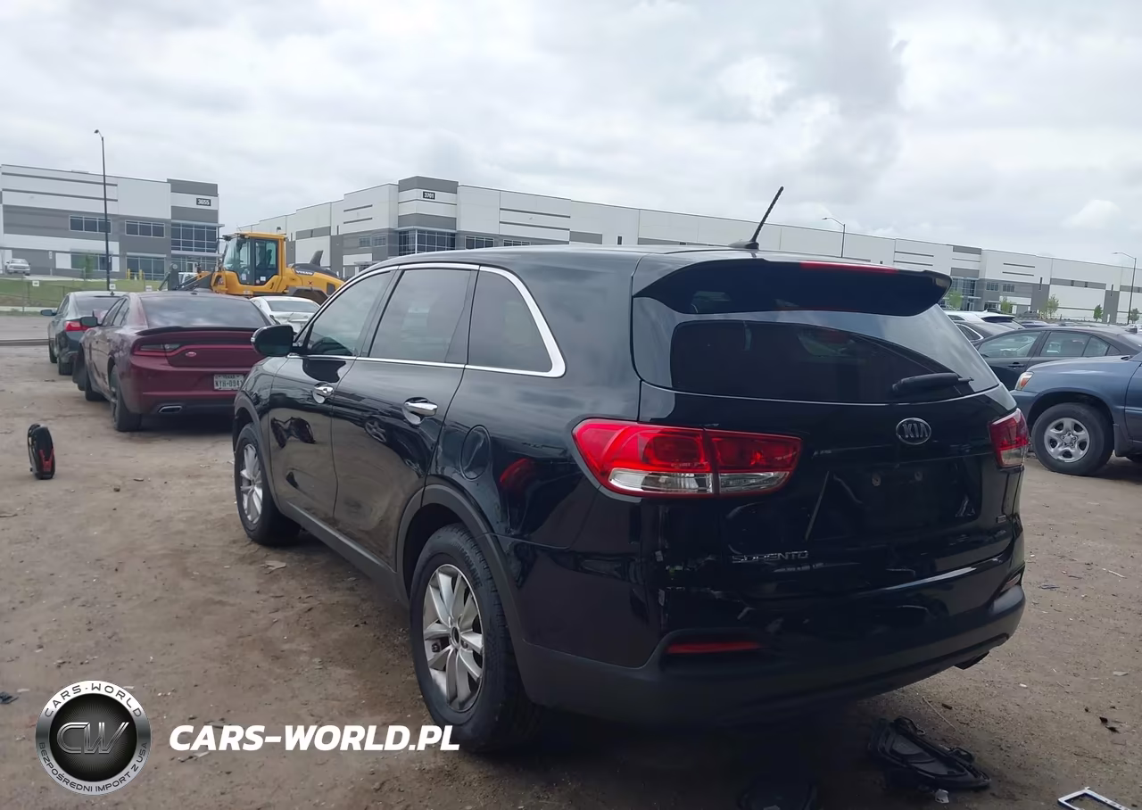 2018 Kia Sorento 2.4L L VIN:5XYPG4A3XJG414134 - 3