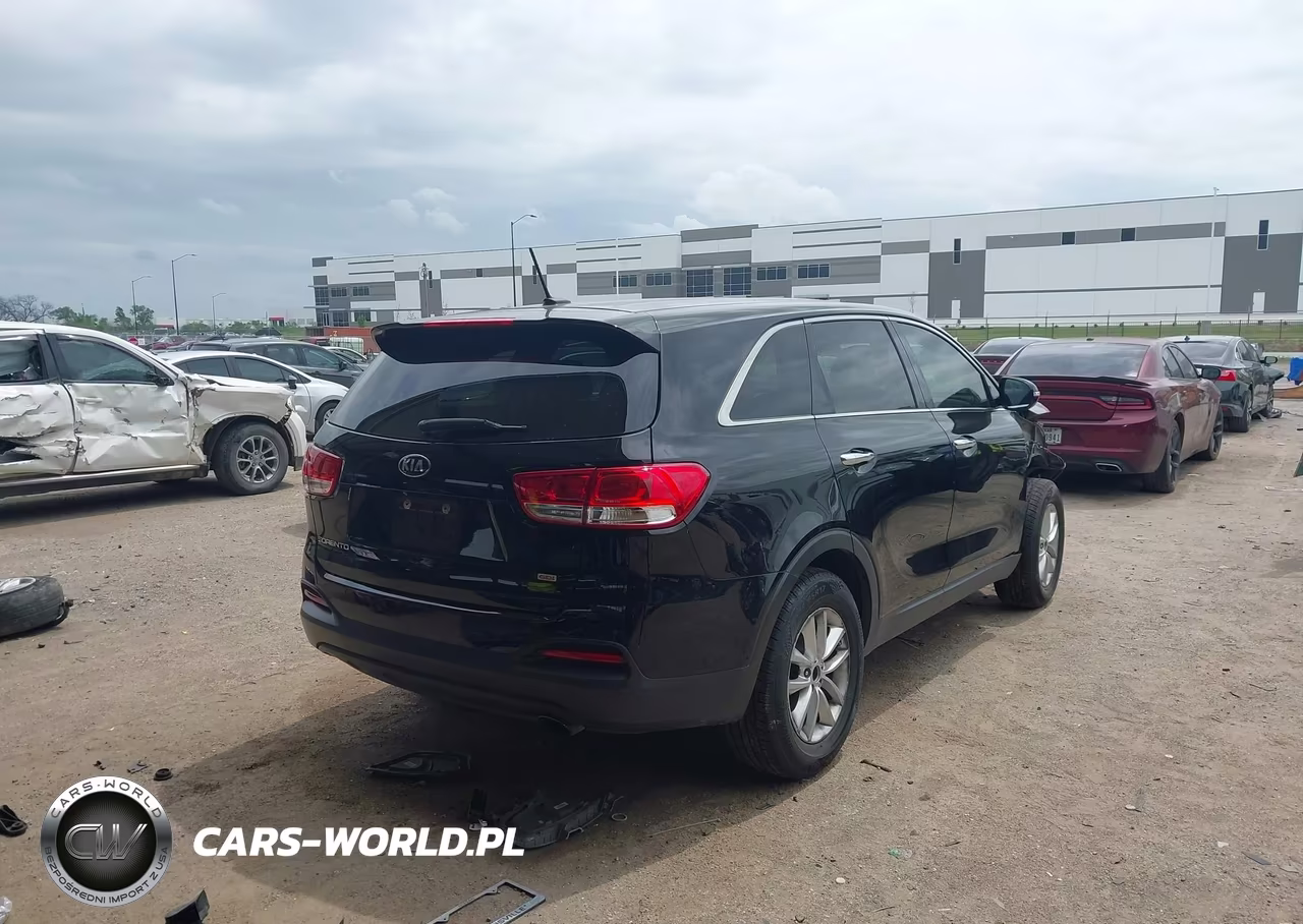 2018 Kia Sorento 2.4L L VIN:5XYPG4A3XJG414134 - 4