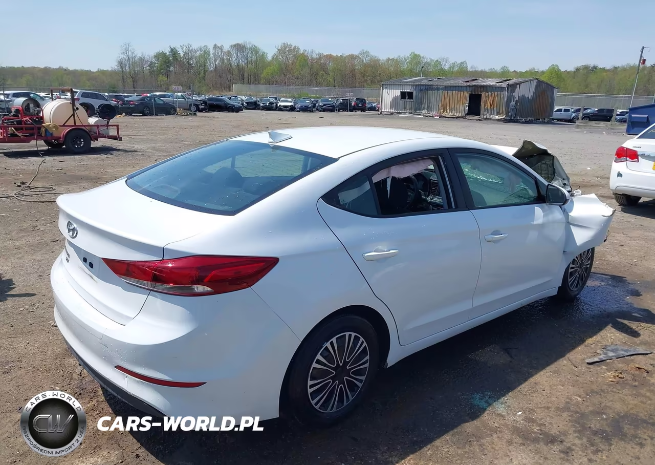2018 Hyundai Elantra Se VIN:5NPD74LF6JH396489 - 4