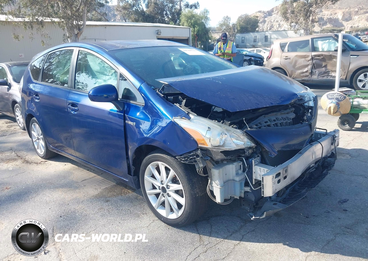 2013 Toyota Prius V Three
