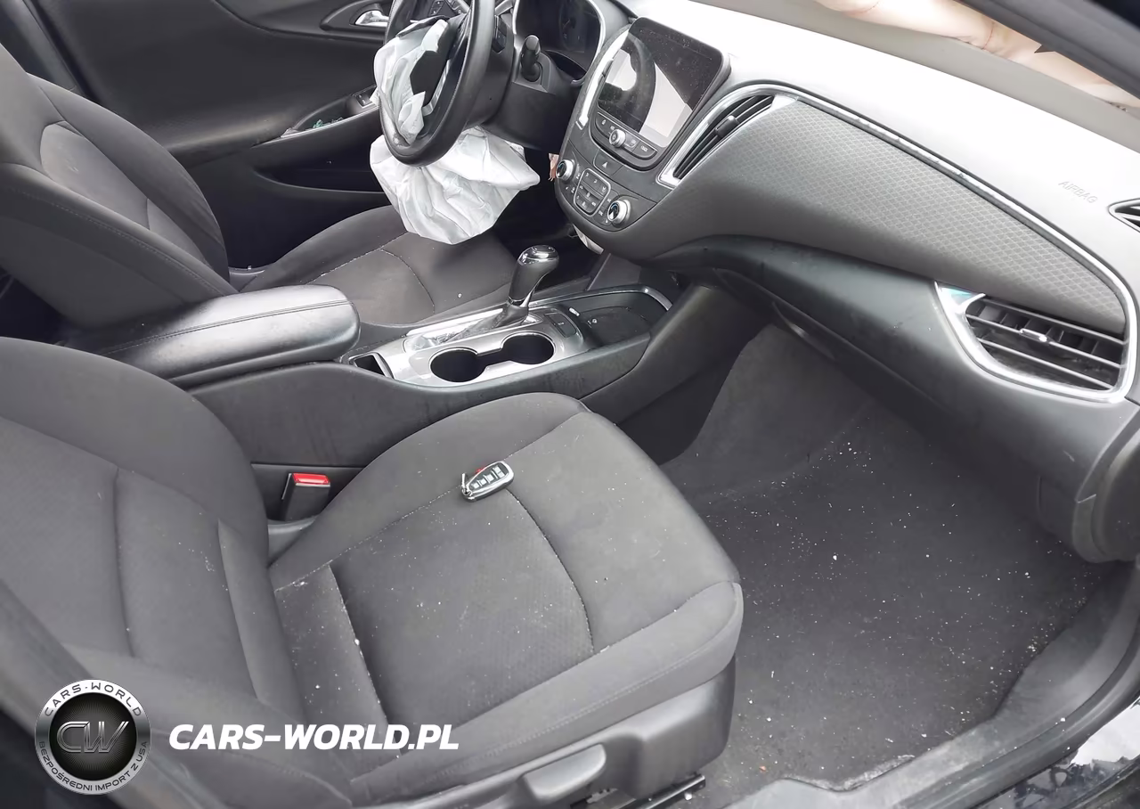 2019 Chevrolet Malibu Lt VIN:1G1ZD5ST1KF159683 - 5