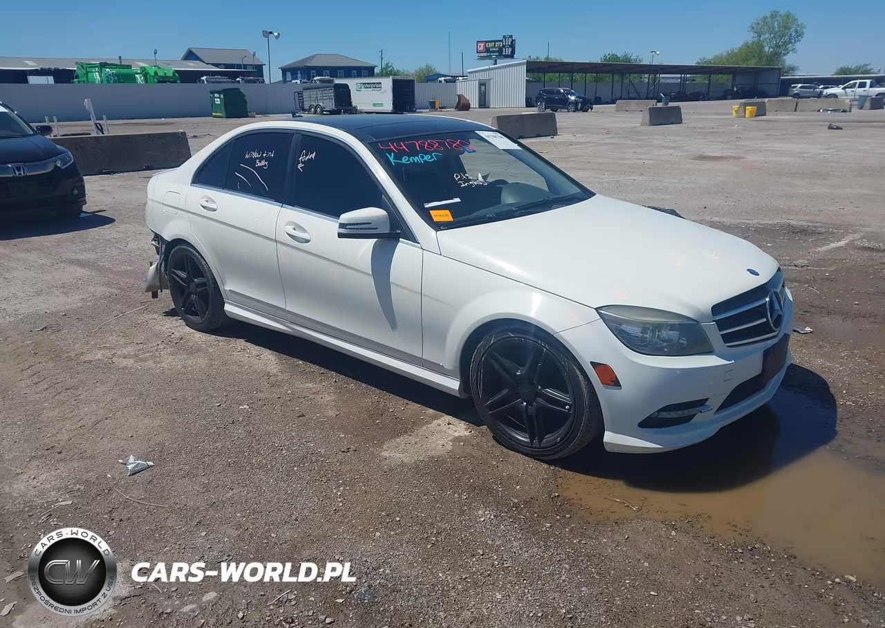 2011 Mercedes-Benz C 300 Luxury-Sport – zdjęcie 1 z 12