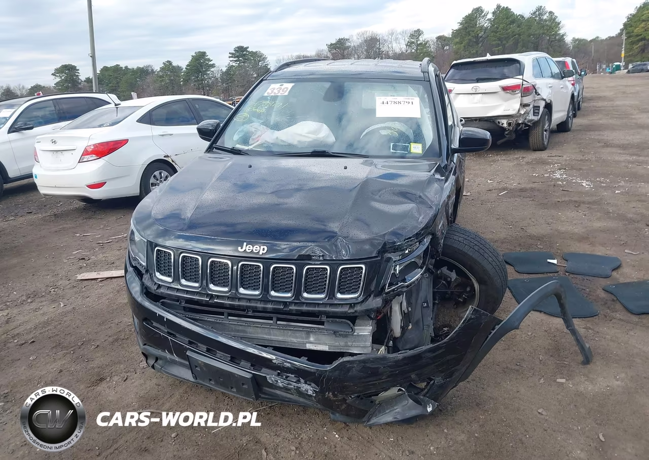 2018 Jeep Compass Latitude 4X4 VIN:3C4NJDBB6JT418432 - 12