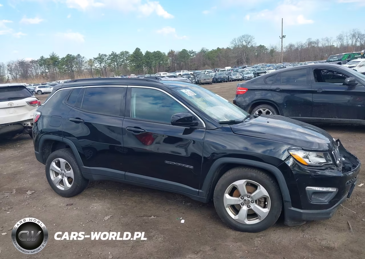 2018 Jeep Compass Latitude 4X4 VIN:3C4NJDBB6JT418432 - 13