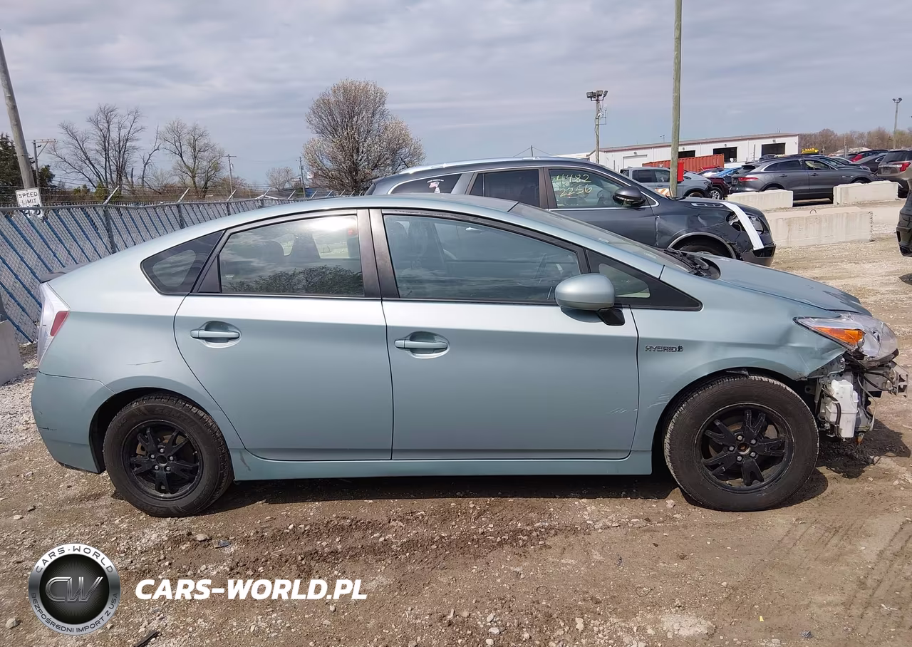 2015 Toyota Prius Three VIN:JTDKN3DU6F1952965 - 14