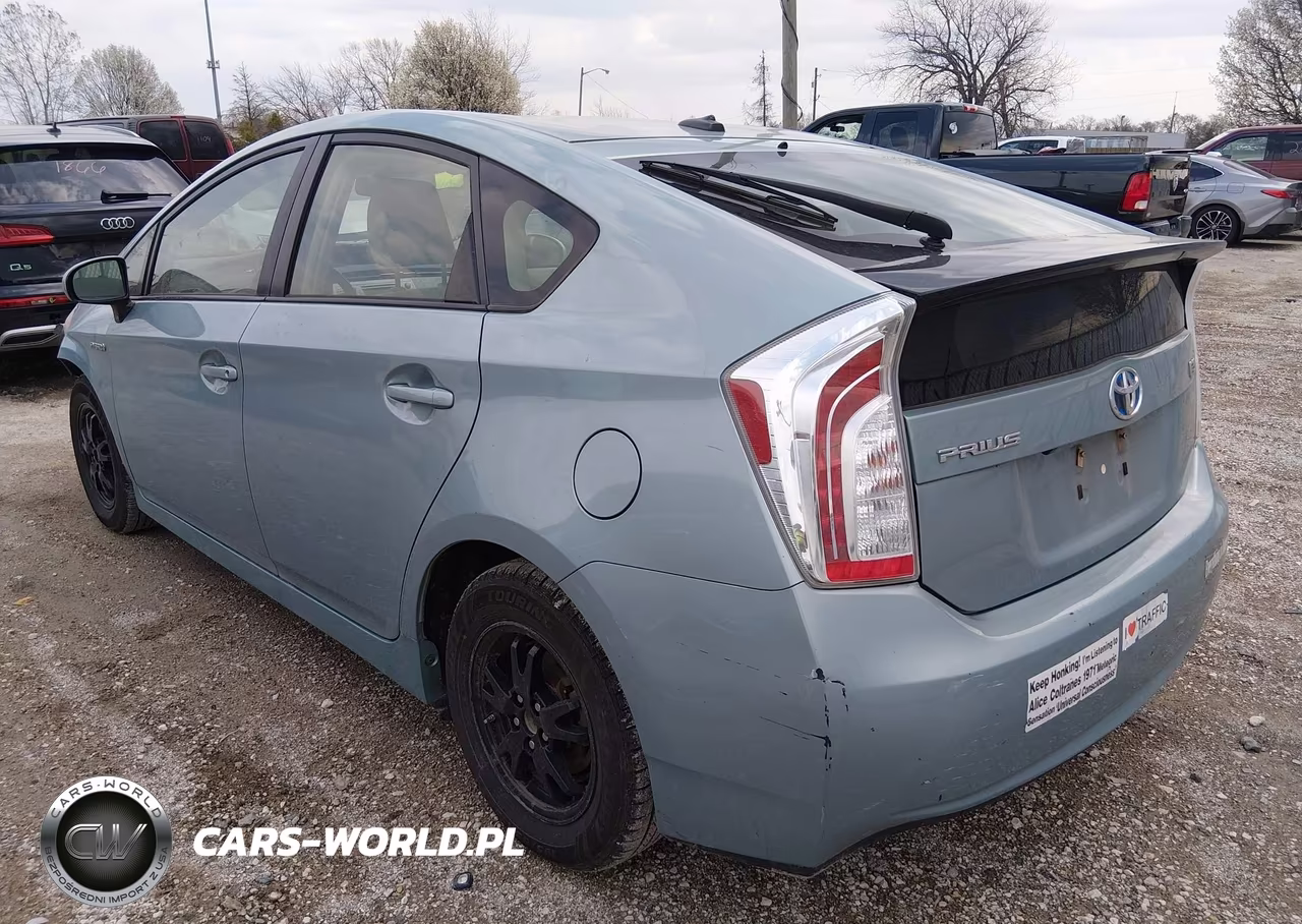 2015 Toyota Prius Three VIN:JTDKN3DU6F1952965 - 3