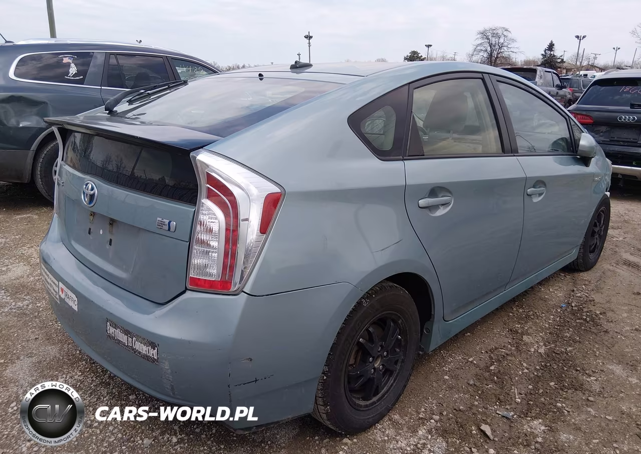 2015 Toyota Prius Three VIN:JTDKN3DU6F1952965 - 4