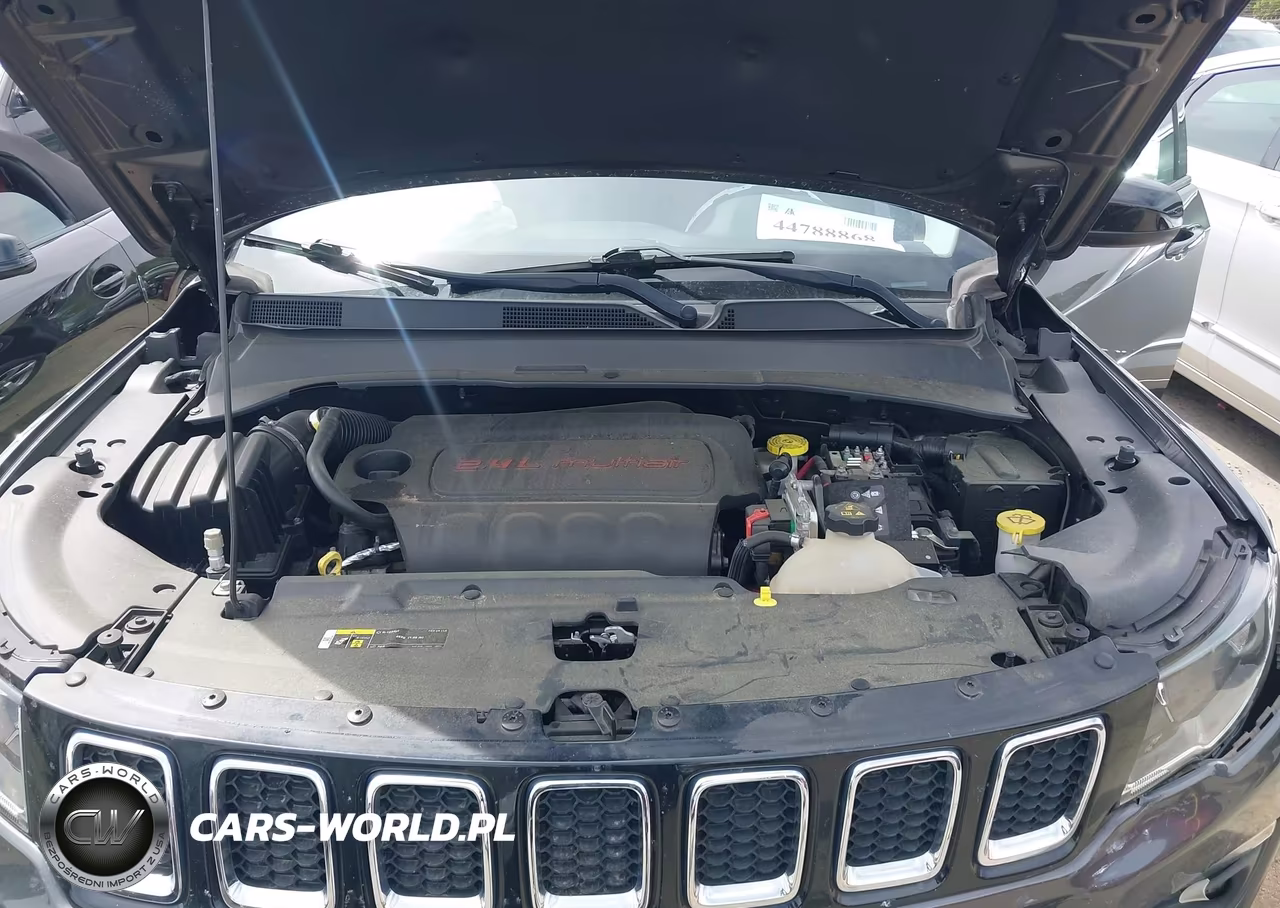 2019 Jeep Compass Latitude 4X4 VIN:3C4NJDBBXKT697417 - 10