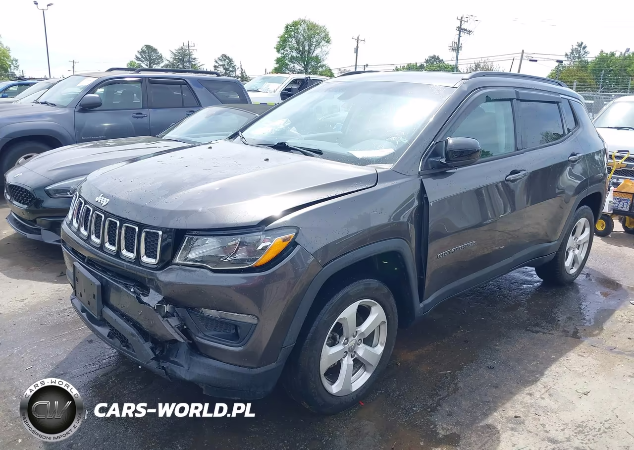 2019 Jeep Compass Latitude 4X4 VIN:3C4NJDBBXKT697417 - 2