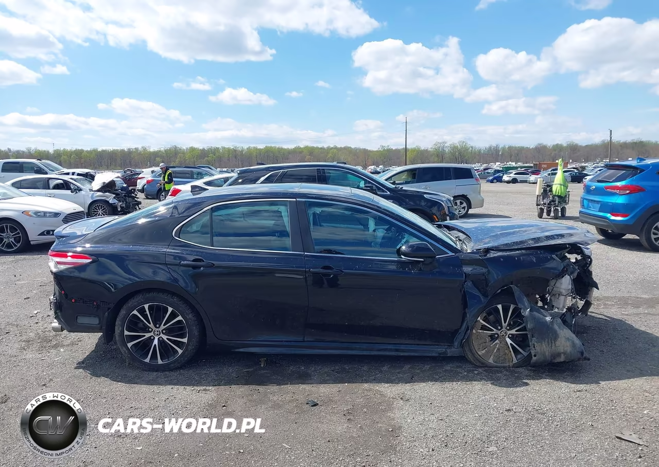2020 Toyota Camry Se VIN:4T1M11AK4LU990051 - 13