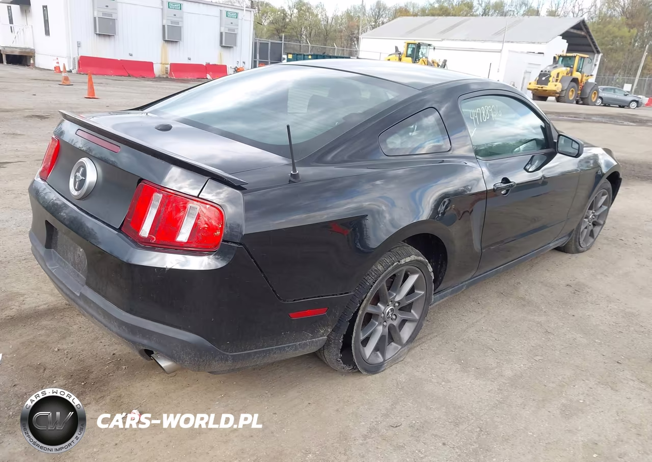 2012 Ford Mustang V6 Premium VIN:1ZVBP8AM1C5268368 - 4