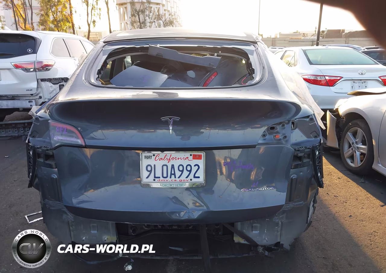 2021 Tesla Model Y Long Range Dual Motor All-Wheel Drive VIN:5YJYGAEE8MF180134 - 17