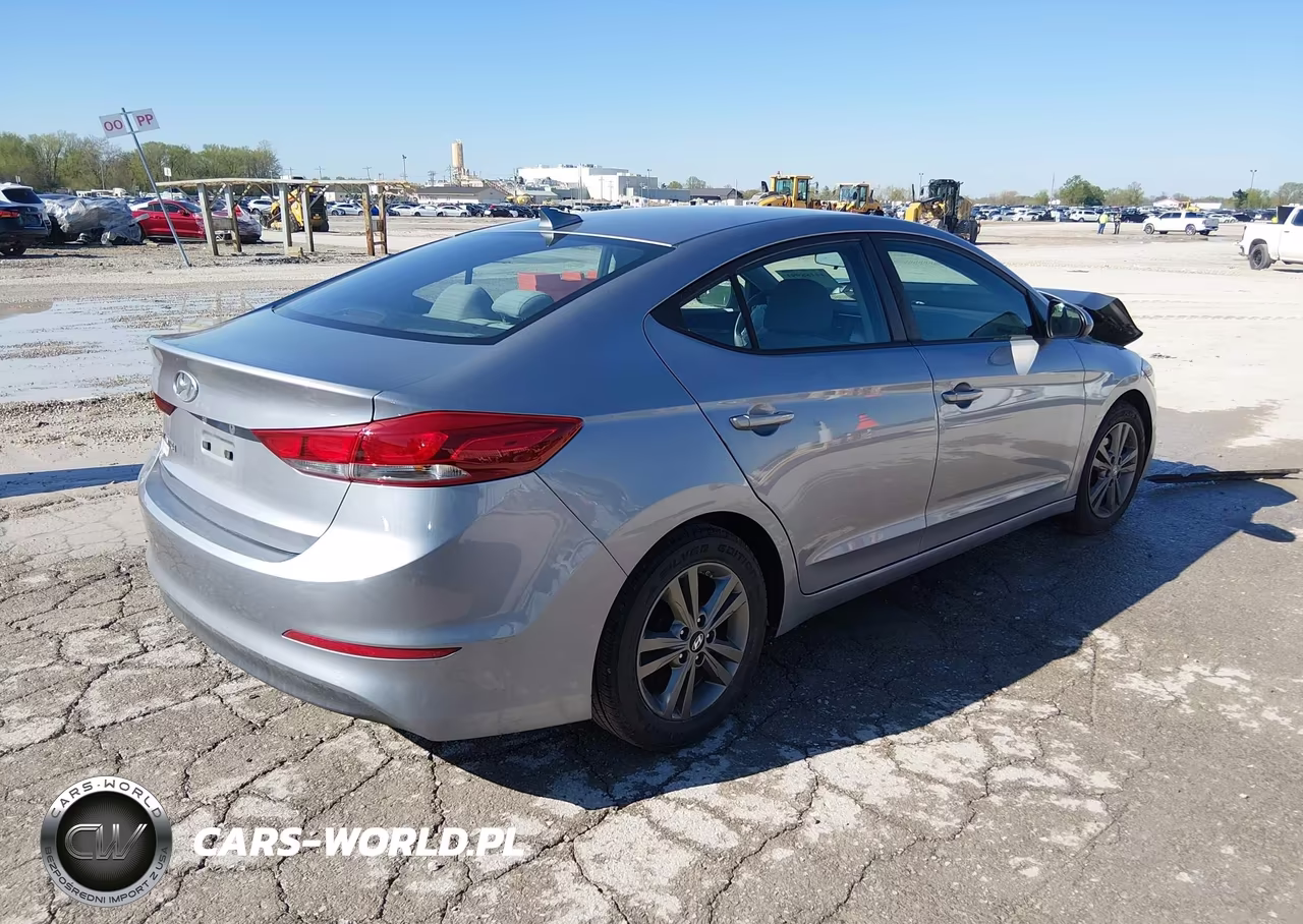 2017 Hyundai Elantra Se VIN:5NPD84LF5HH032295 - 4