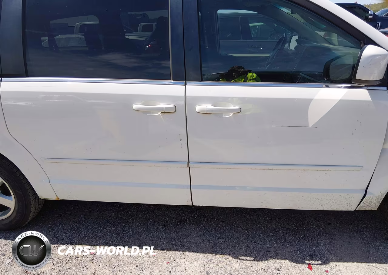 2011 Dodge Grand Caravan Crew VIN:2D4RN5DG6BR656986 - 13