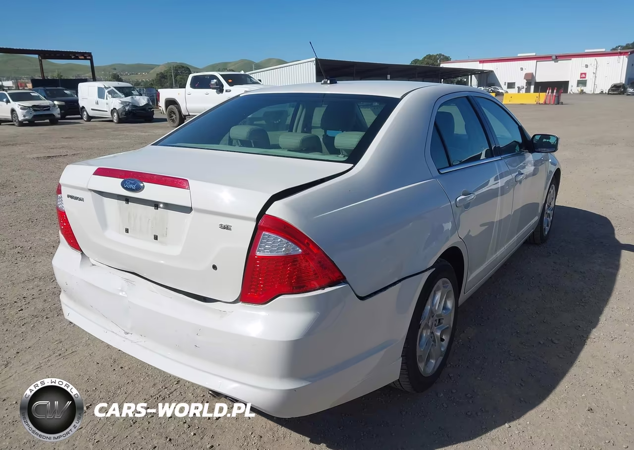 2010 Ford Fusion Se VIN:3FAHP0HA3AR243384 - 4