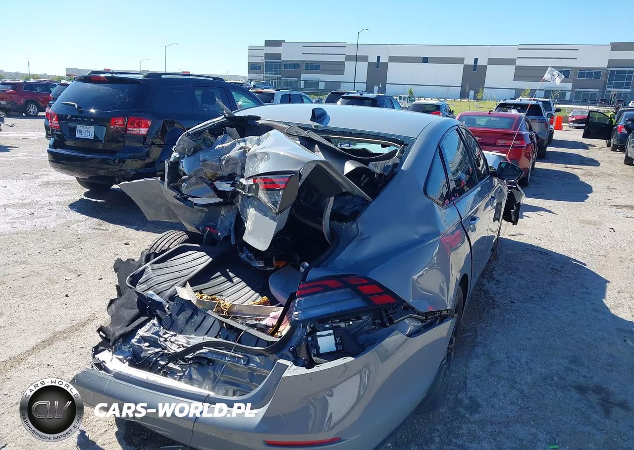 2025 Honda Accord Se VIN:1HGCY1F4XSA052286 - 4
