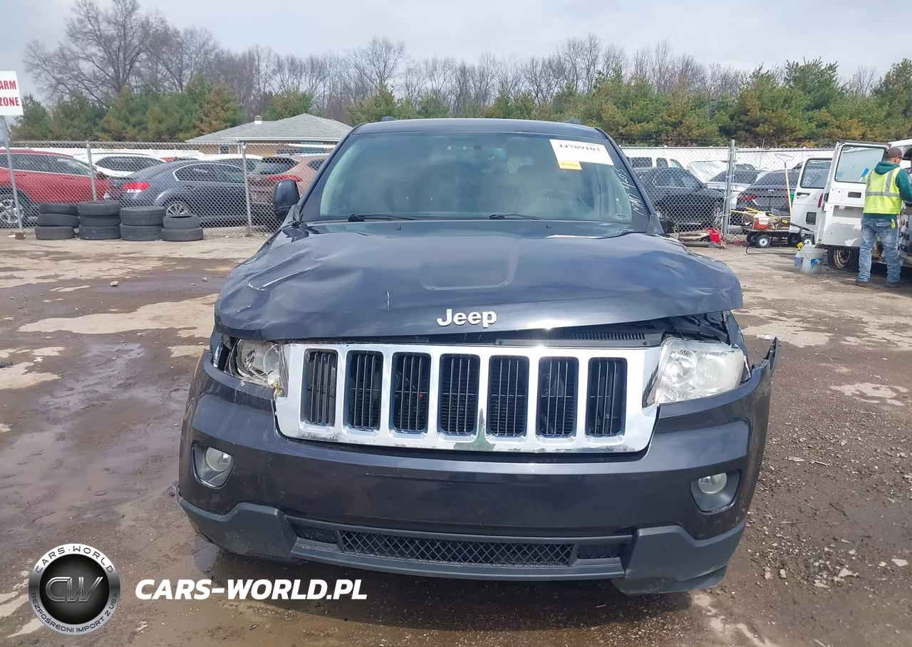 2013 Jeep Grand Cherokee Laredo VIN:1C4RJFAGXDC568537 - 13