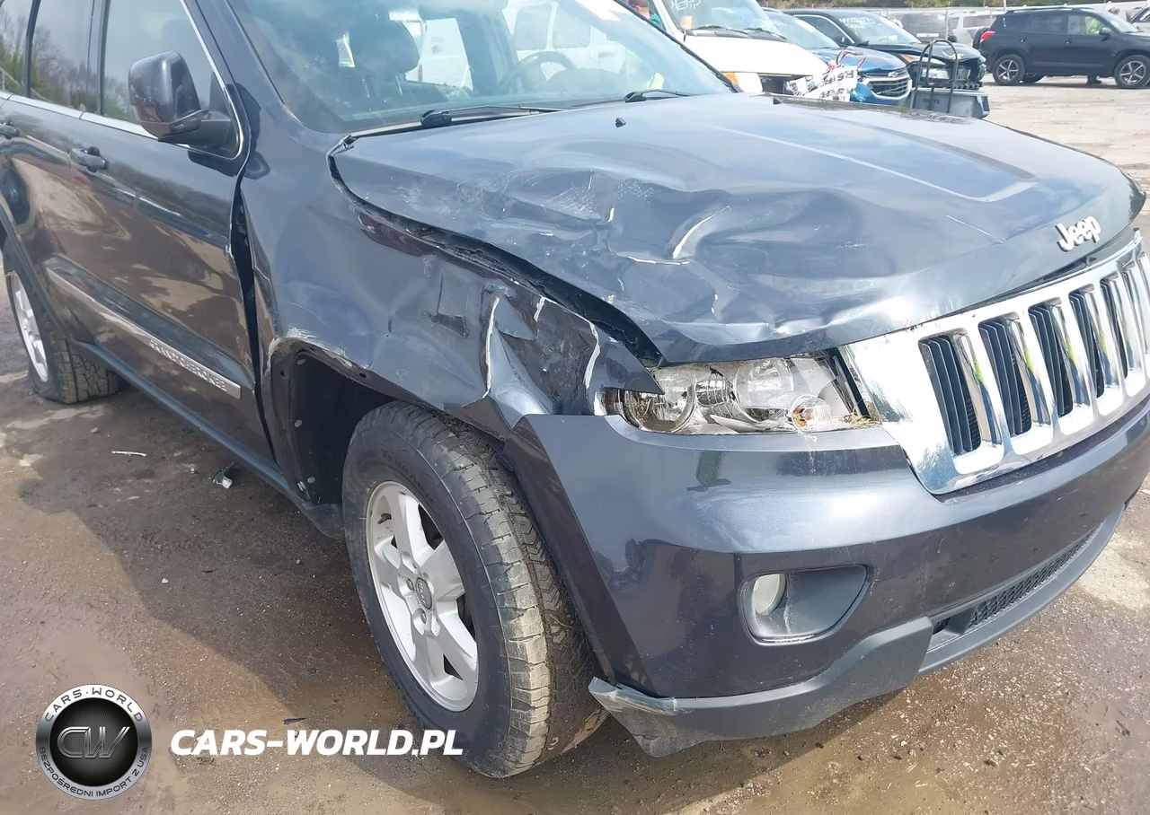 2013 Jeep Grand Cherokee Laredo VIN:1C4RJFAGXDC568537 - 19