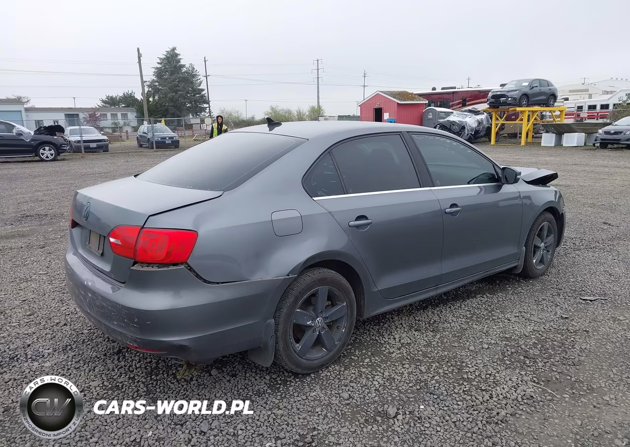 2011 Volkswagen Jetta 2.0L Tdi VIN:3VWLL7AJ5BM127229 - 4