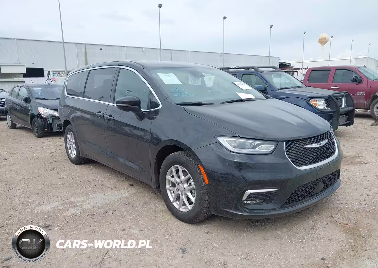 2025 Chrysler Pacifica Select