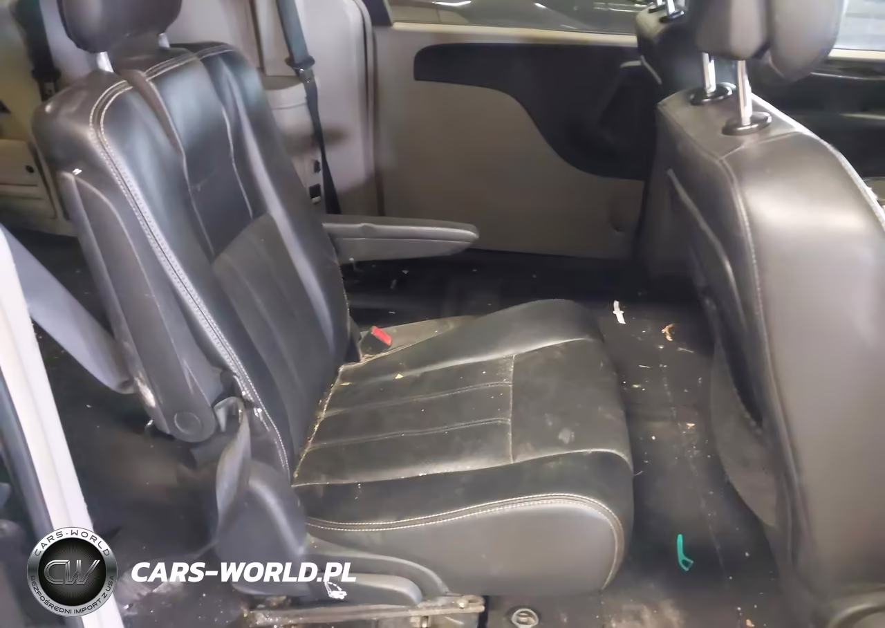 2012 Chrysler Town & Country Touring VIN:2C4RC1BG4CR326294 - 8