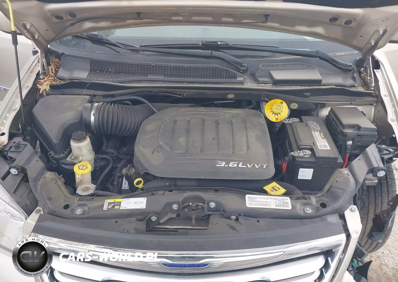 2014 Chrysler Town & Country Touring VIN:2C4RC1BGXER227921 - 10