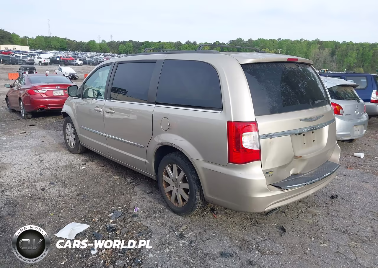 2014 Chrysler Town & Country Touring VIN:2C4RC1BGXER227921 - 3