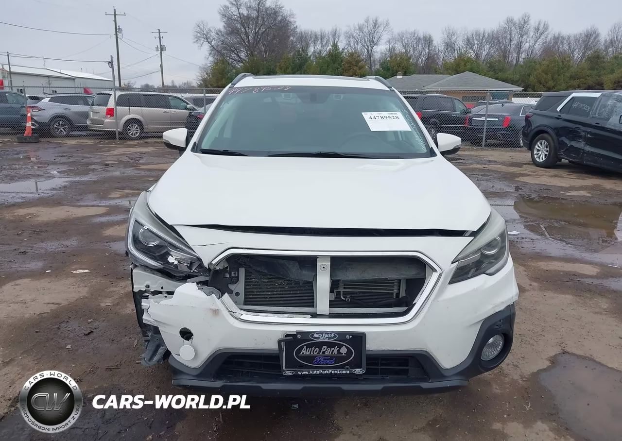 2018 Subaru Outback 3.6R Touring VIN:4S4BSETC5J3240310 - 12