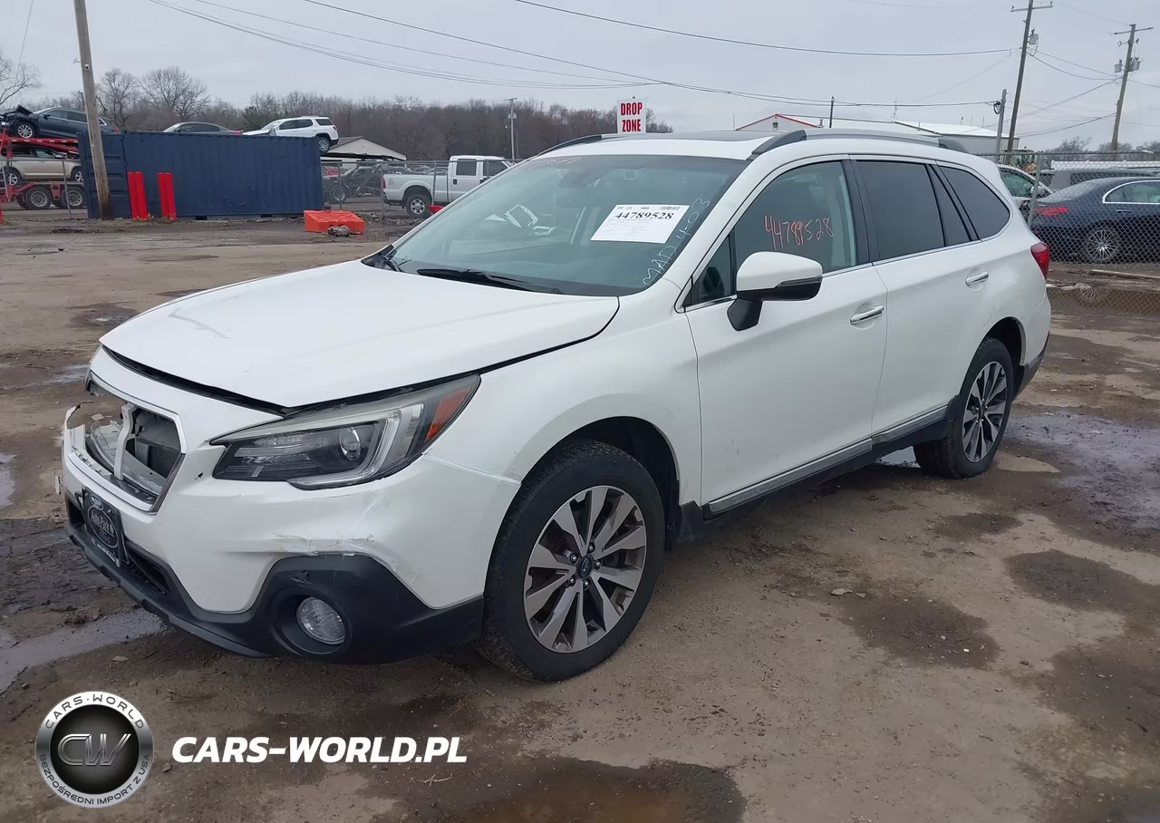 2018 Subaru Outback 3.6R Touring VIN:4S4BSETC5J3240310 - 2