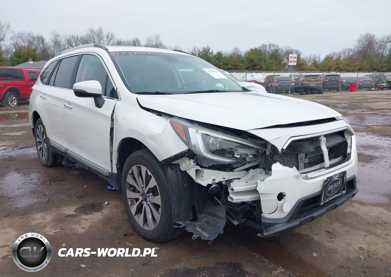 2018 Subaru Outback 3.6R Touring VIN:4S4BSETC5J3240310 - 6