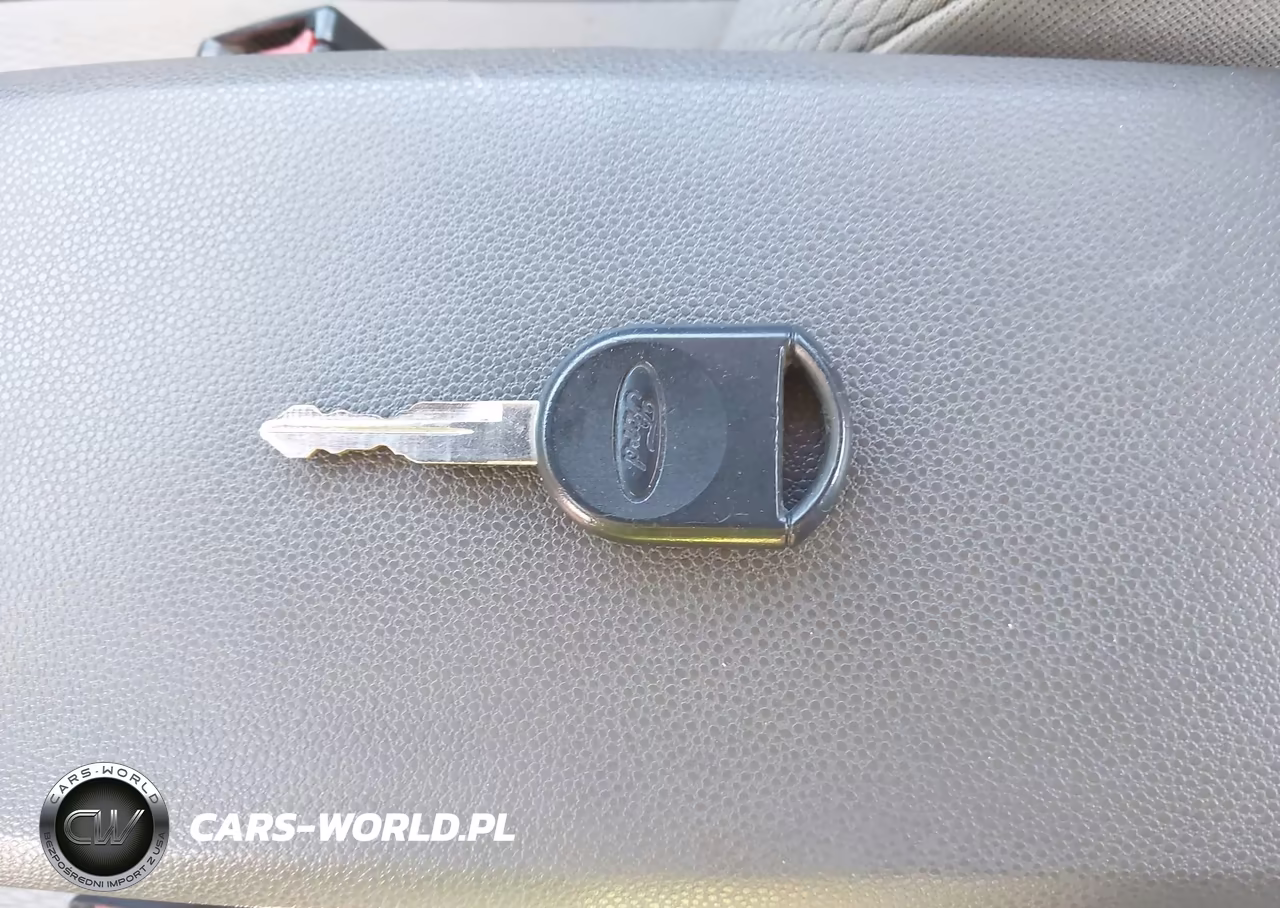 2008 Ford Focus S VIN:1FAHP34N08W133197 - 11