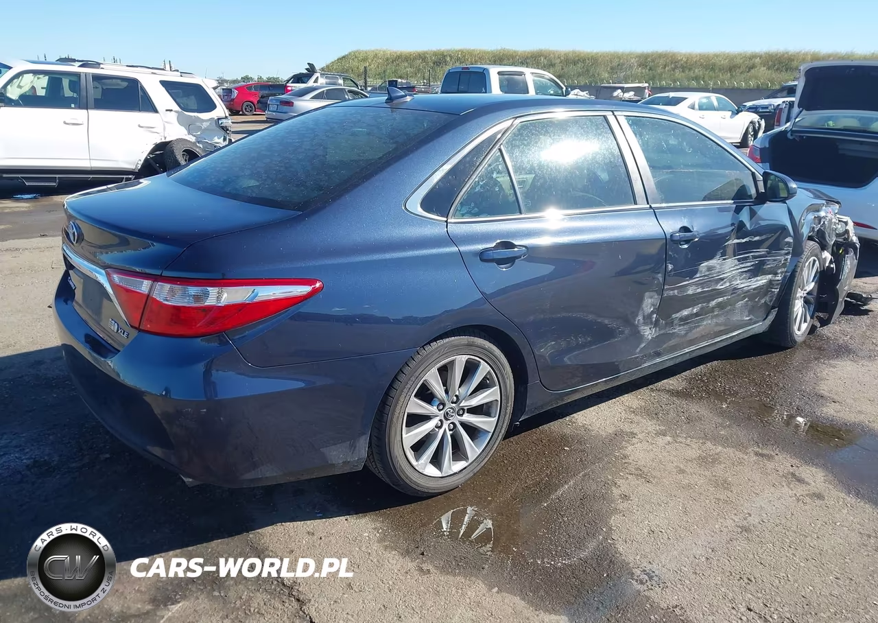 2016 Toyota Camry Hybrid Xle VIN:4T1BD1FKXGU183045 - 4